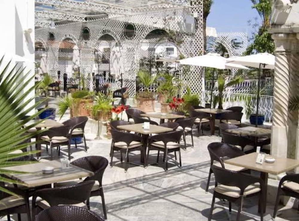 Hotel el Djazair 58/68