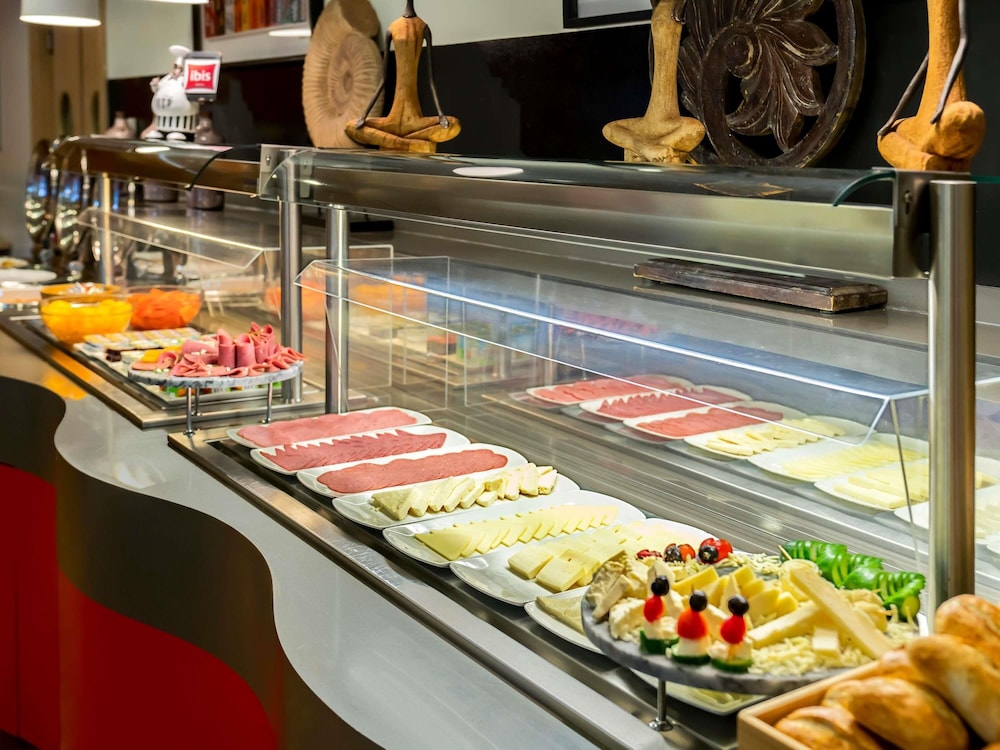 Ibis Izmir Alsancak photo2