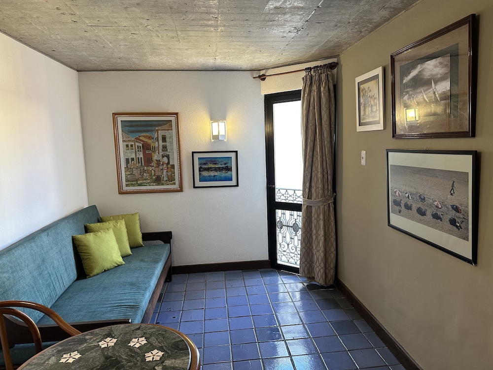 Hotel Catharina Paraguacu 49/67