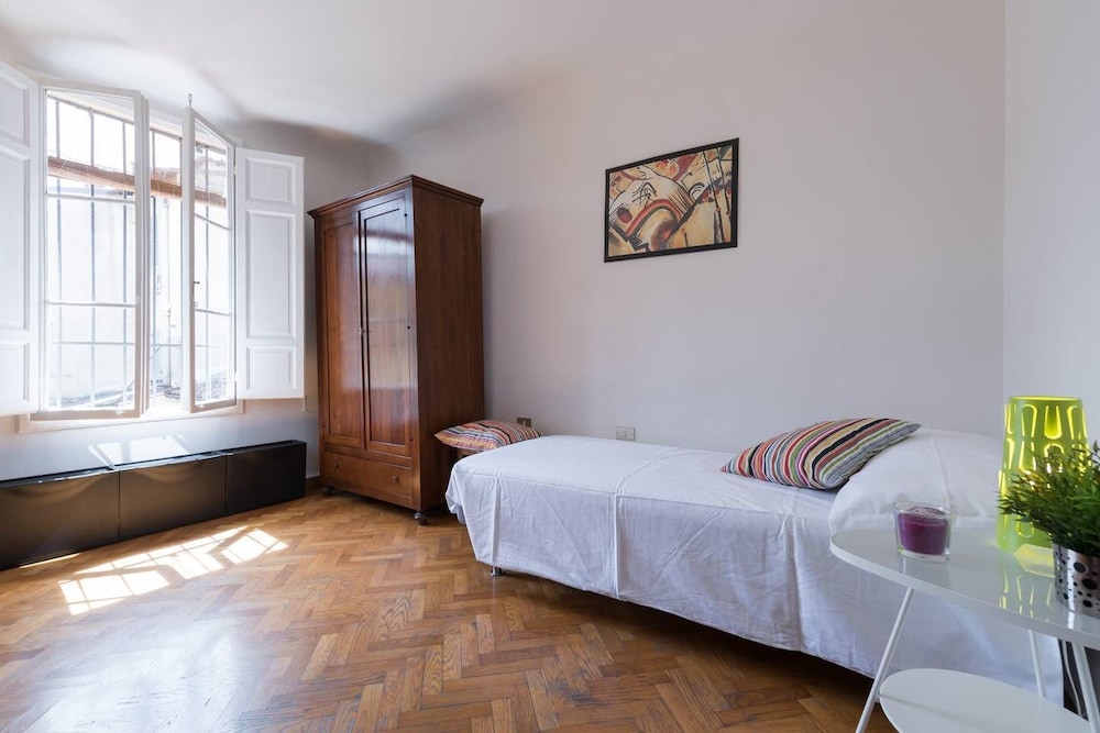2 BEDROOMS, BASIC, APARTMENT
