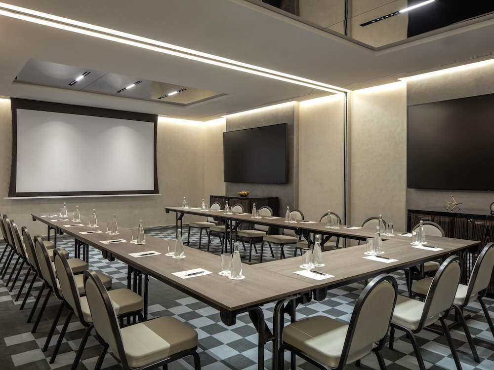 Hyde Hotel Dubai 69/80