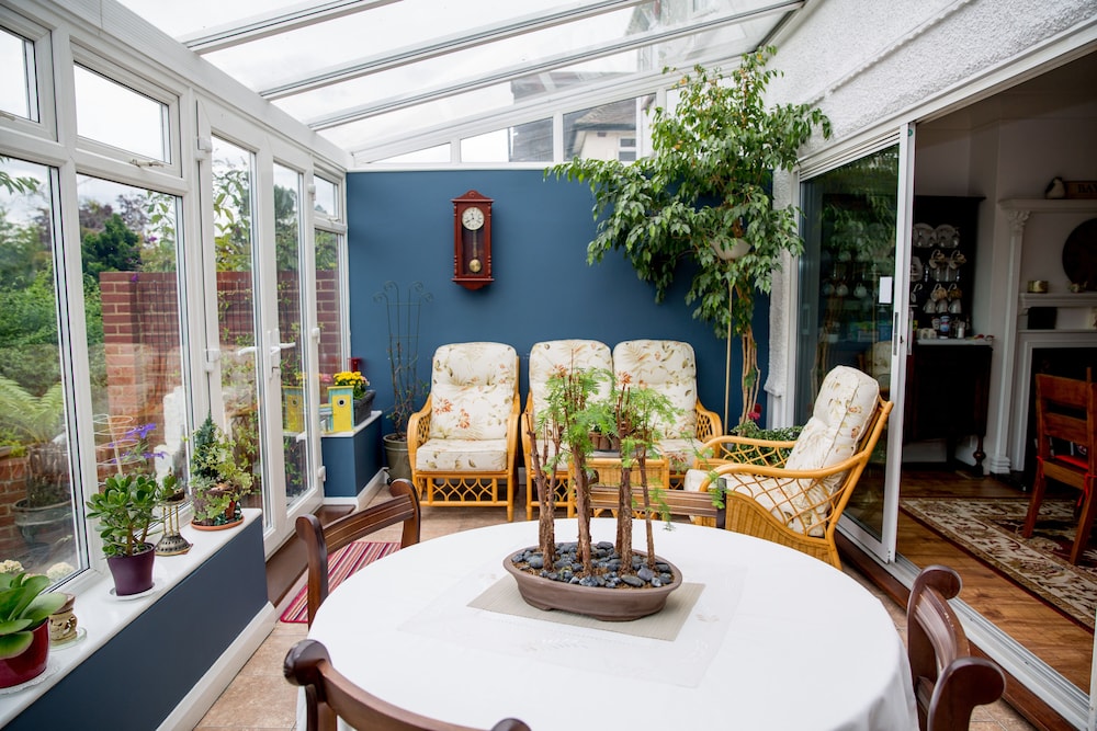 Bay Tree House B B 25/36