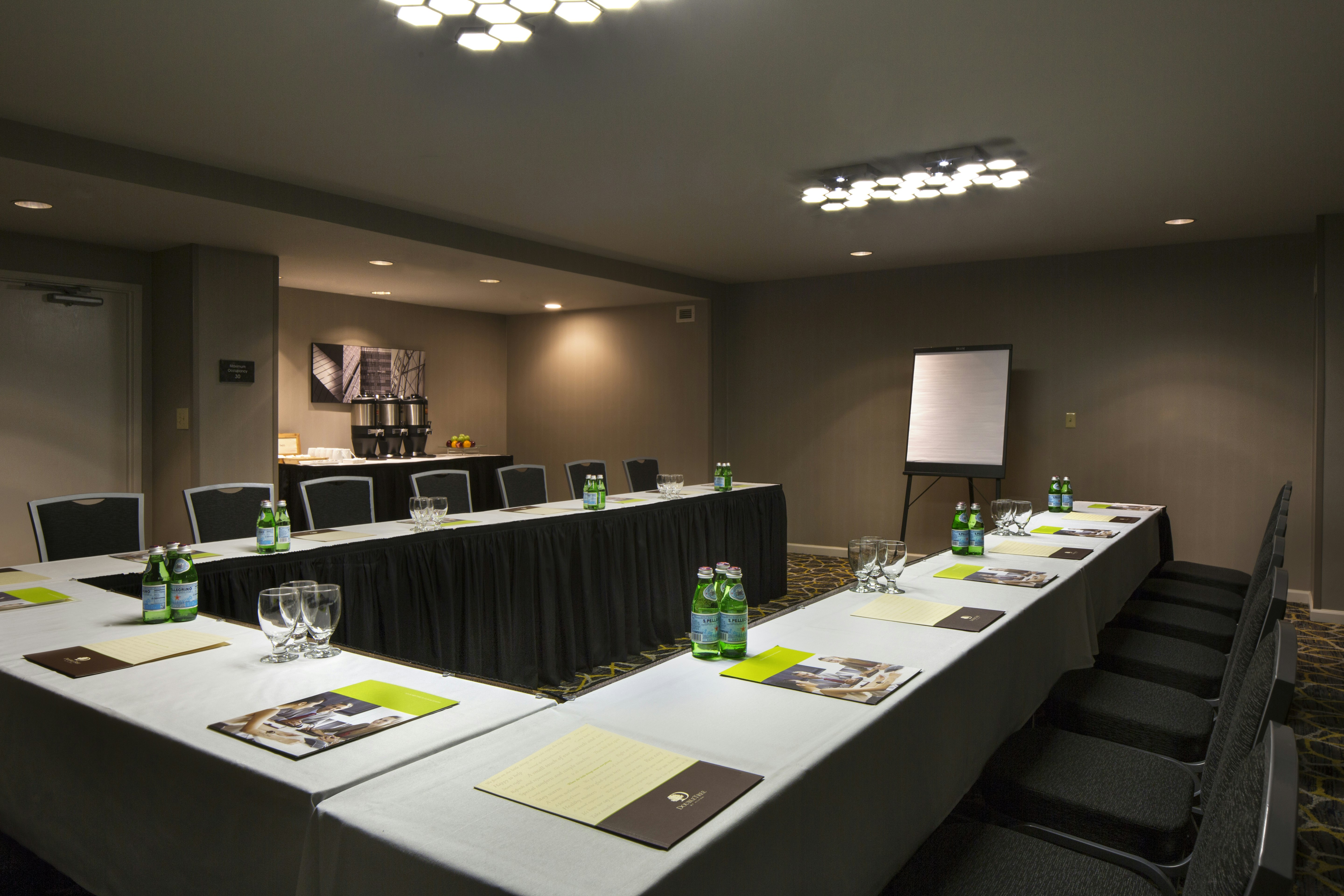 Doubletree By Hilton Newark Fremont 69/76