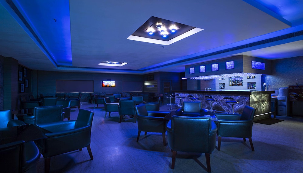 Hotel Jp Chennai Cmbt 38/47