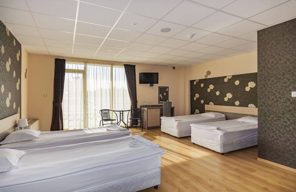 City Hotel 17/46