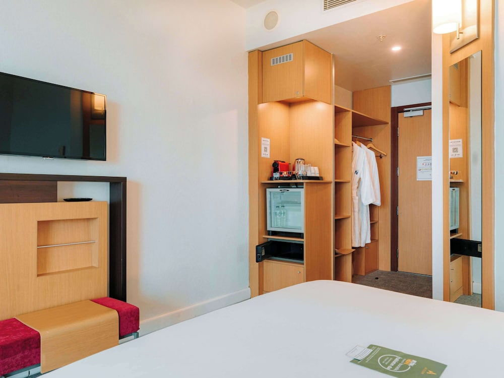 EXECUTIVE, DOUBLE BED, SEA VIEW