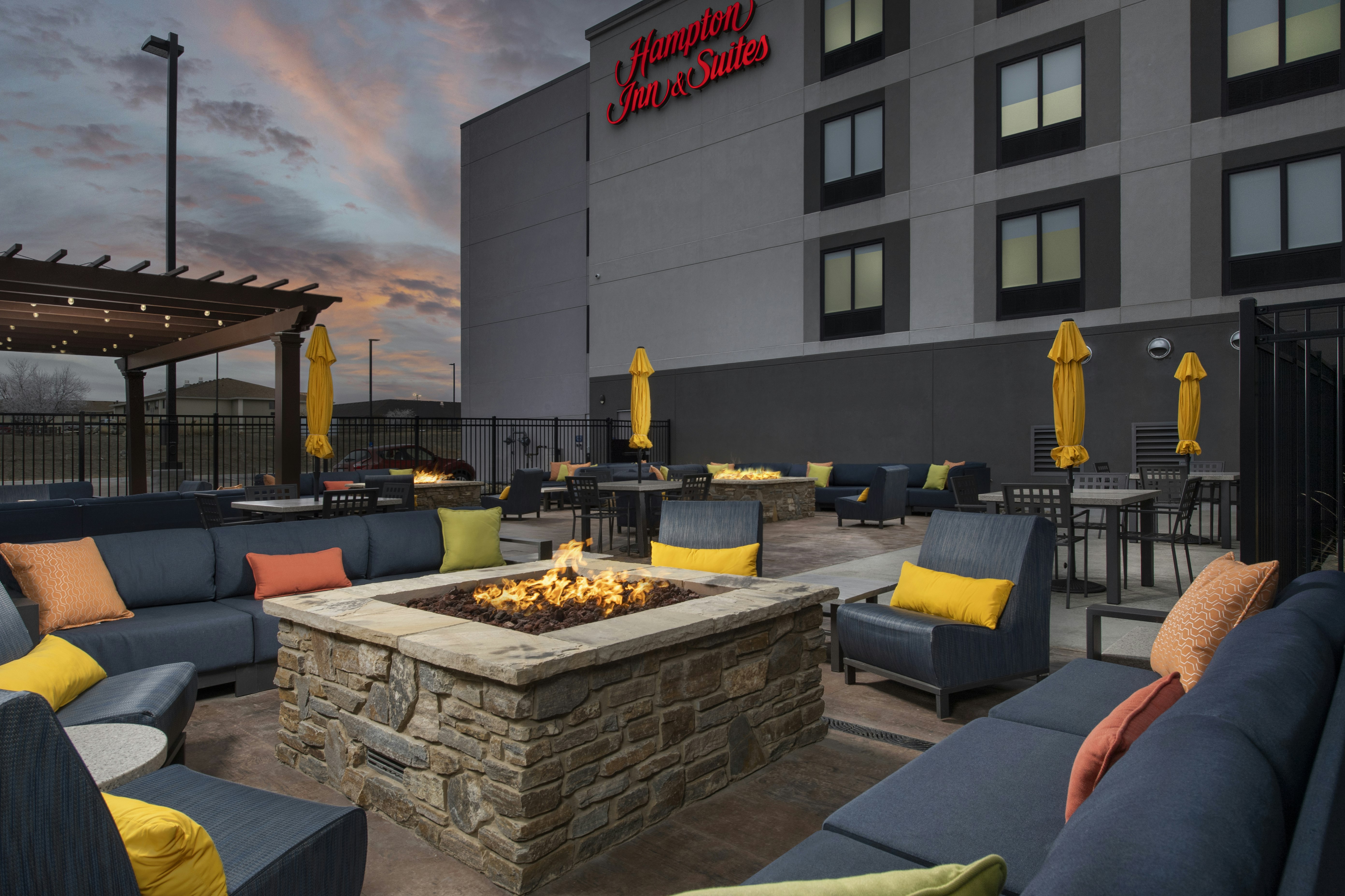 Hampton Inn Suites Rapid City Rushmore Sd 30/48
