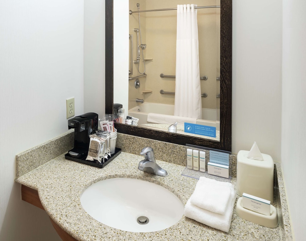 Hampton Inn and Suites Clovis Airport North 23/50