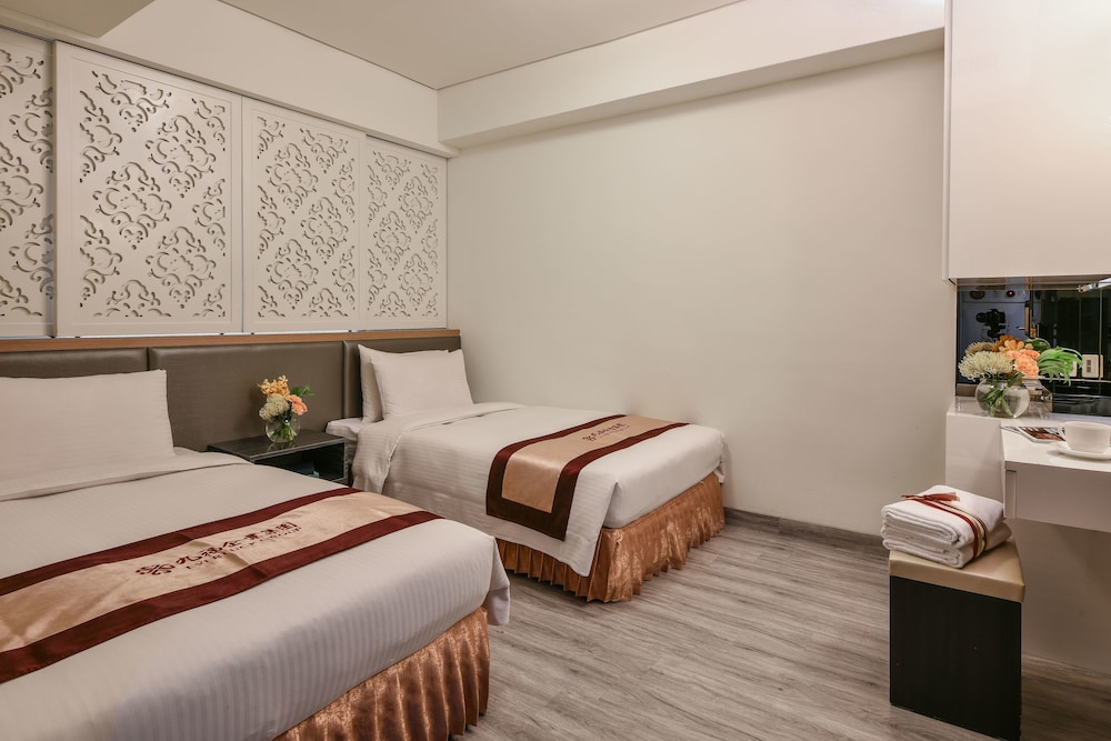 Harmonious Hotel 22/48