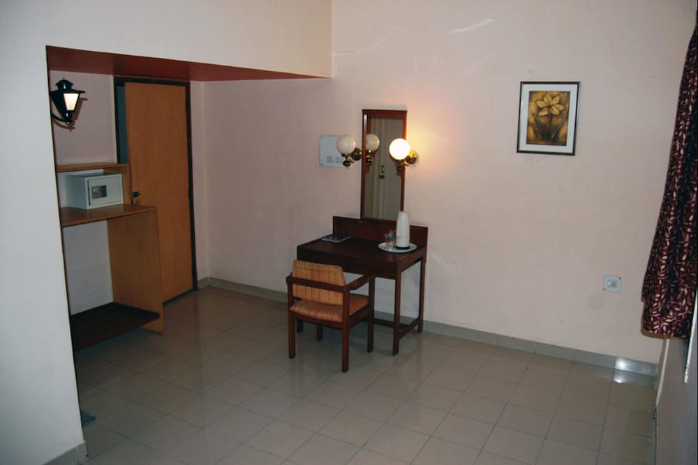 Hotel Raviraj 21/35