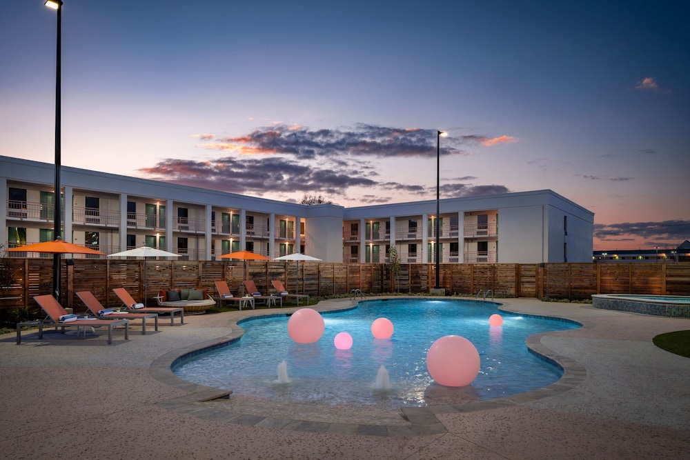 The Wayback Pigeon Forge A Tribute Portfolio Hotel 47/50
