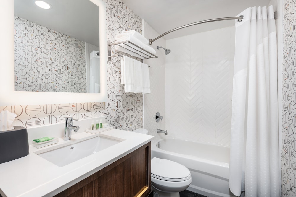 Holiday Inn Toronto Airport East 13/61