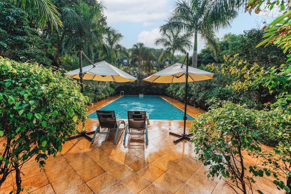 Stone Wood Resort & Spa 38/50