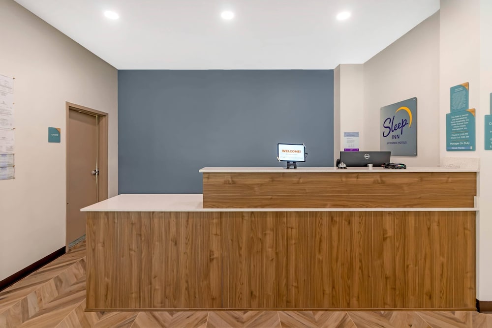 Sleep Inn & Suites Ashland City, TN 4/50