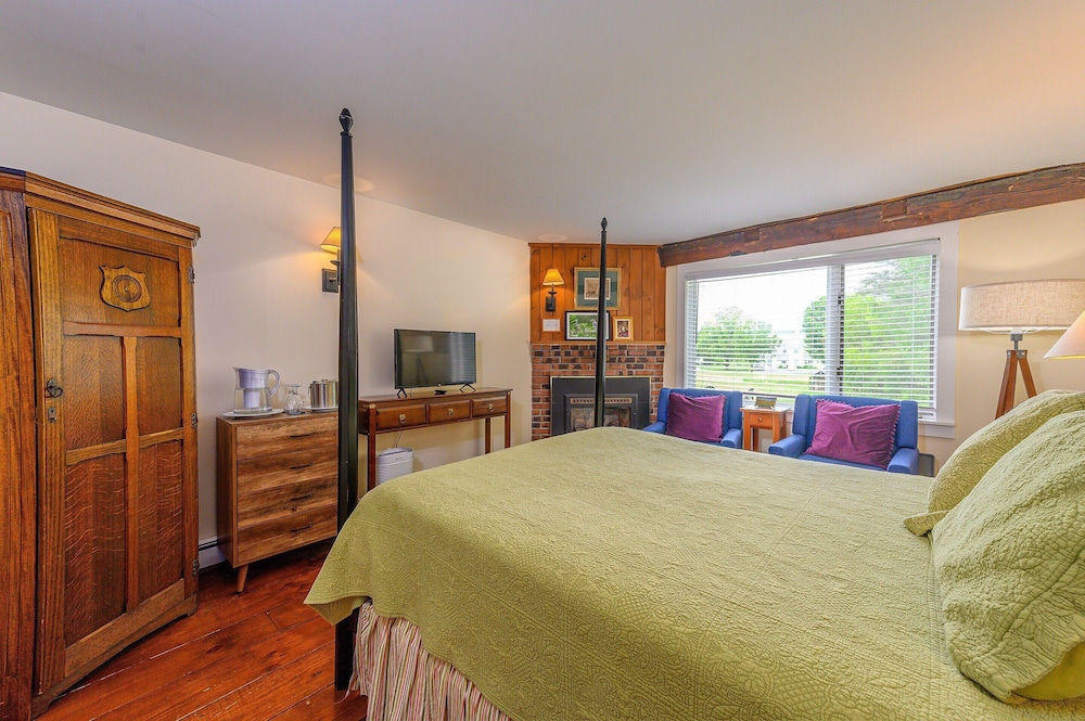 Peak, Comfort, Double Bed, Mountain View