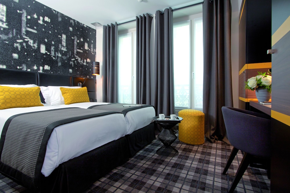 SUPERIOR, DOUBLE OR TWIN BED