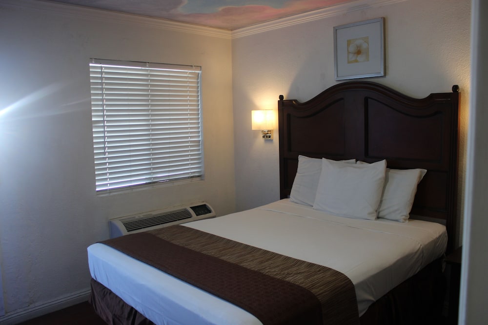 City Center Motel 12/68