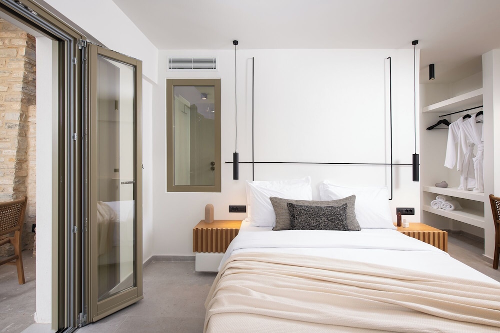 Mazee New Age Hotel 23/57