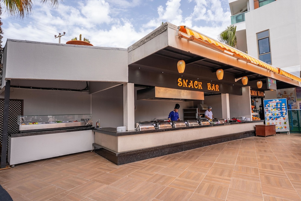 Linda Sunny Beach Hotel 8/66
