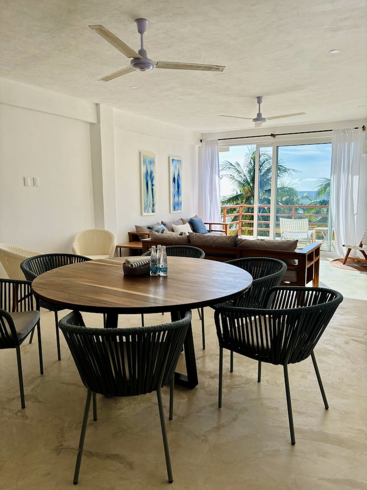 Noah Beach Hotel and Suites 41/55