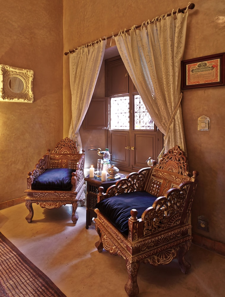 Riad Noir d'Ivoire 49/70