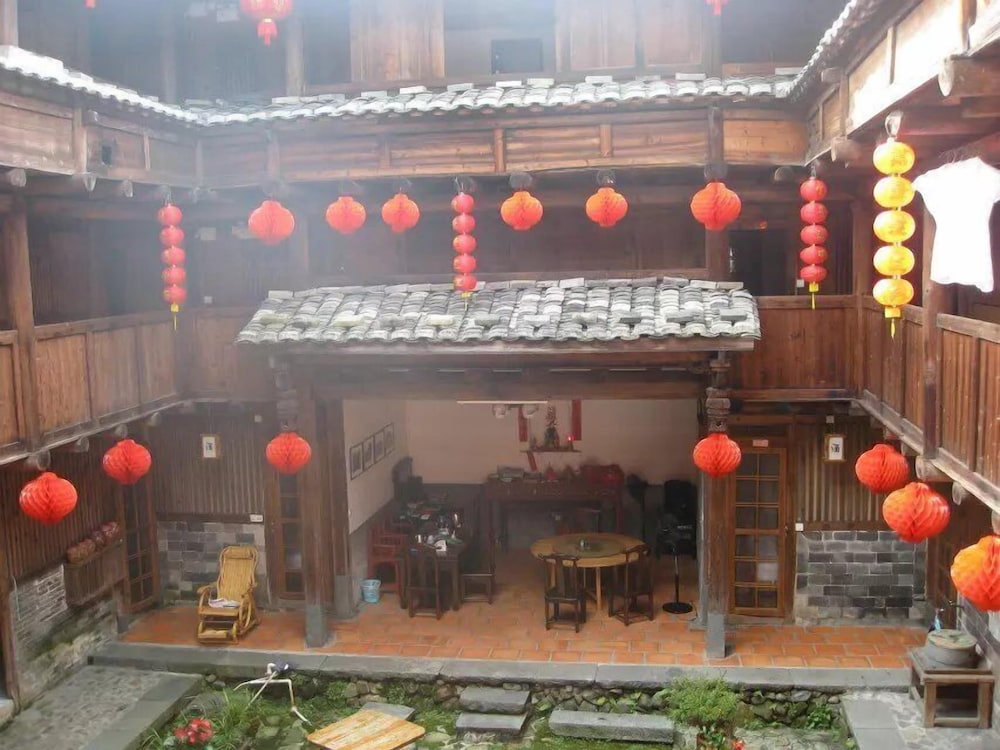 Nanjing Qingdelou Inn 3/28