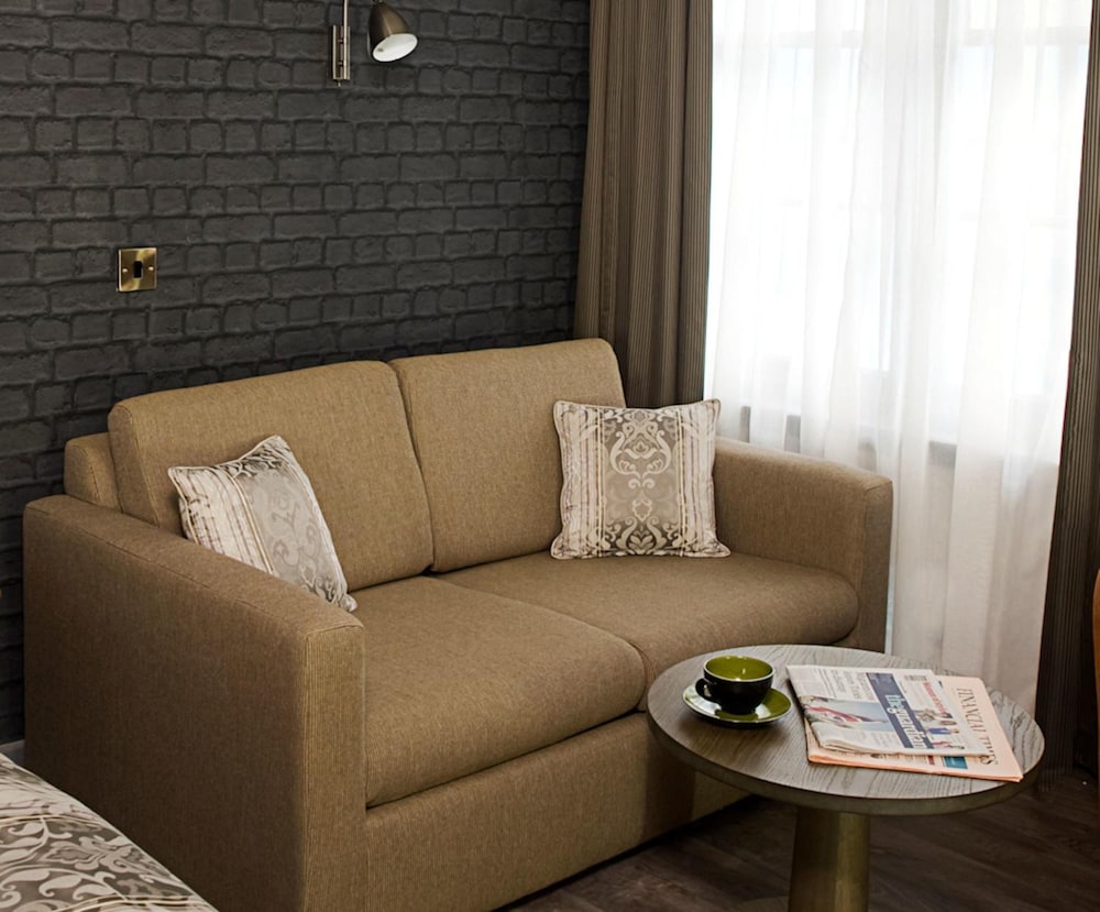 The Abel Heywood Pub & Boutique Hotel 26/43