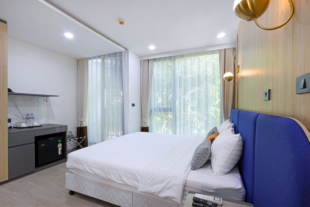 Aquila Hotel Bangkok 6/19