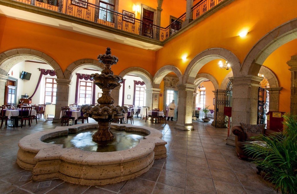 Hotel Morales Historical & Colonial 66/73