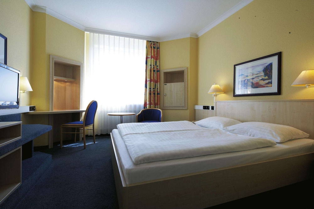 Intercityhotel Stralsund 18/47