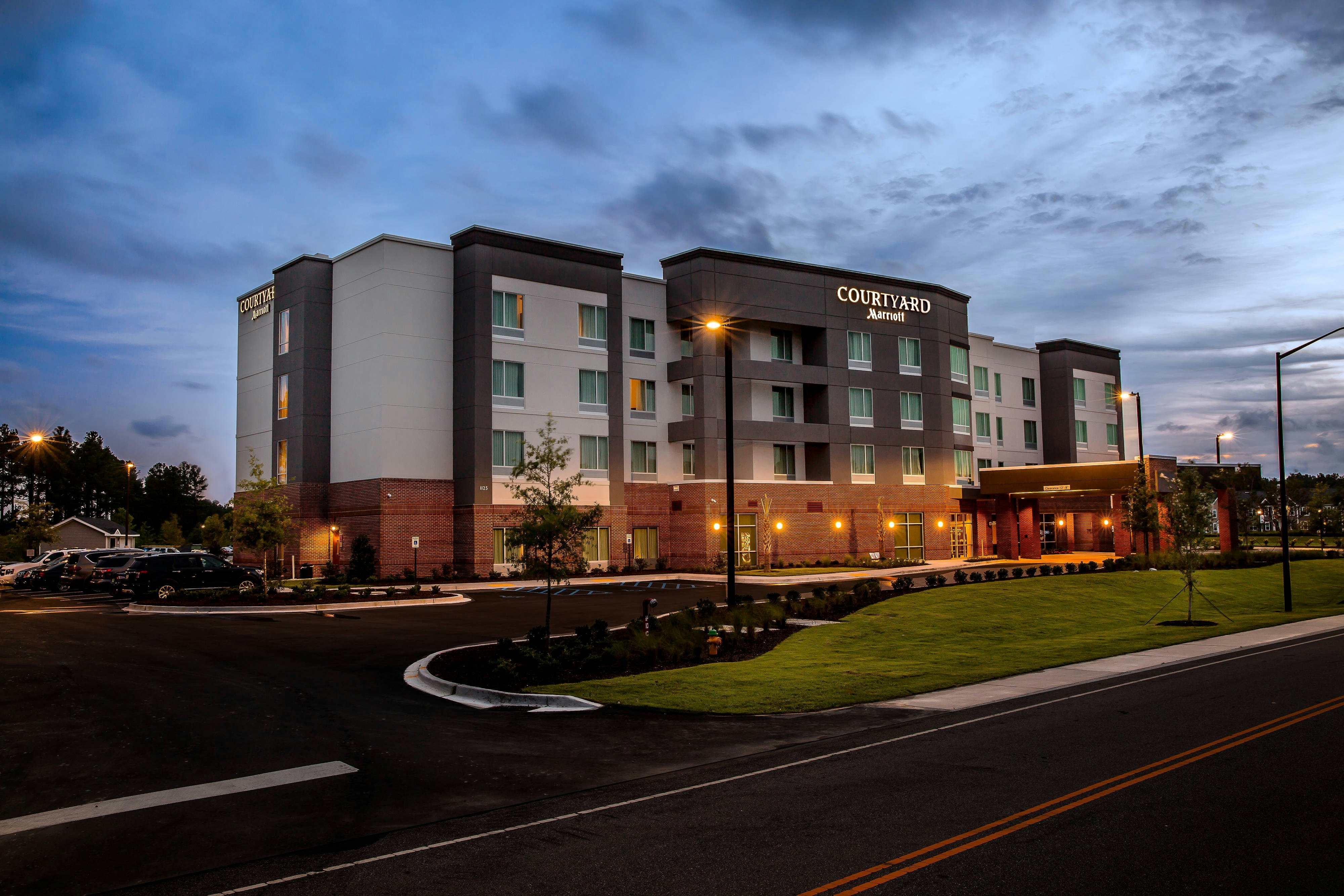 Courtyard By Marriott Columbia Cayce 1/12