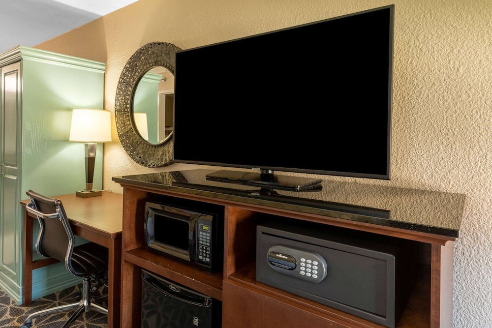 Baymont by Wyndham McAllen 47/60