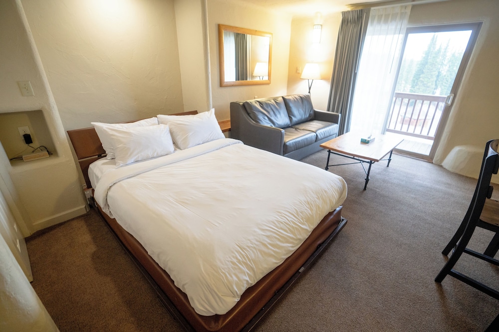 Sioux Lodge Suites by Grand Targhee Resort 17/50