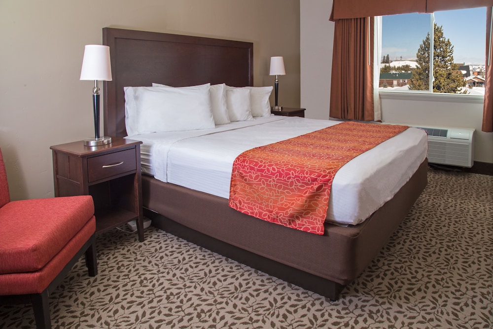 Gray Wolf Inn And Suites 37/67