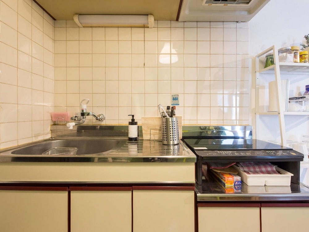 Daikoku Hostel 55/57