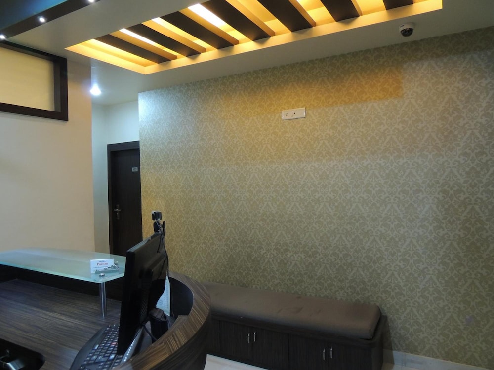 Hotel Pavitra 15/17