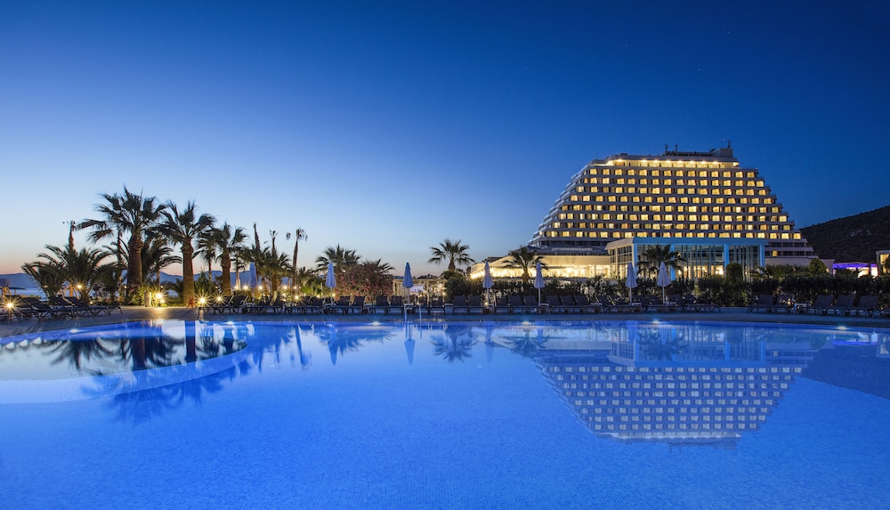 Palm Wings Ephesus Hotel