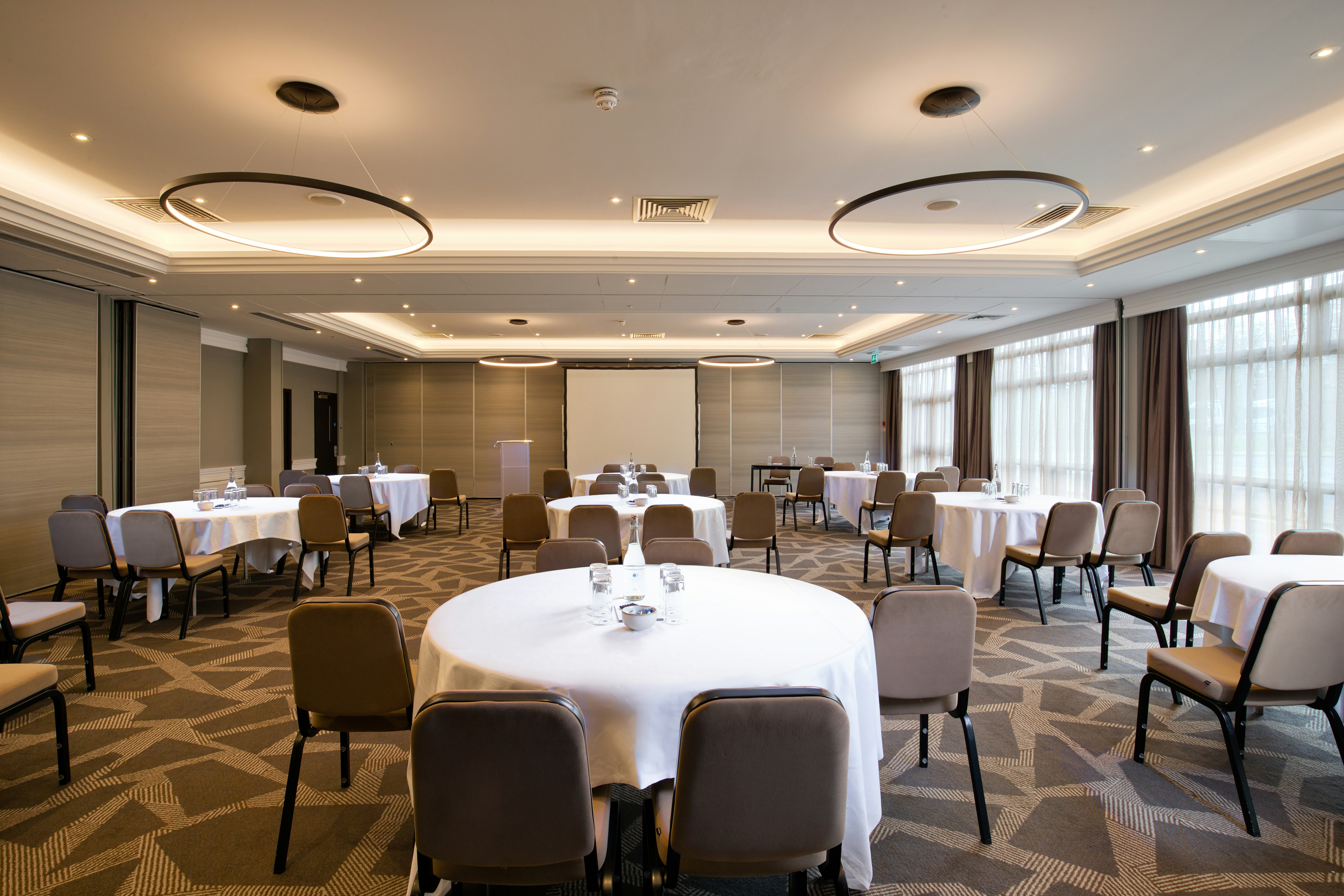 Doubletree By Hilton London Ealing Hotel 34/56