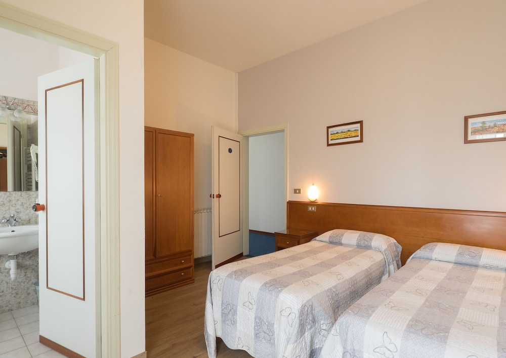 Hotel Santorotto 11/42