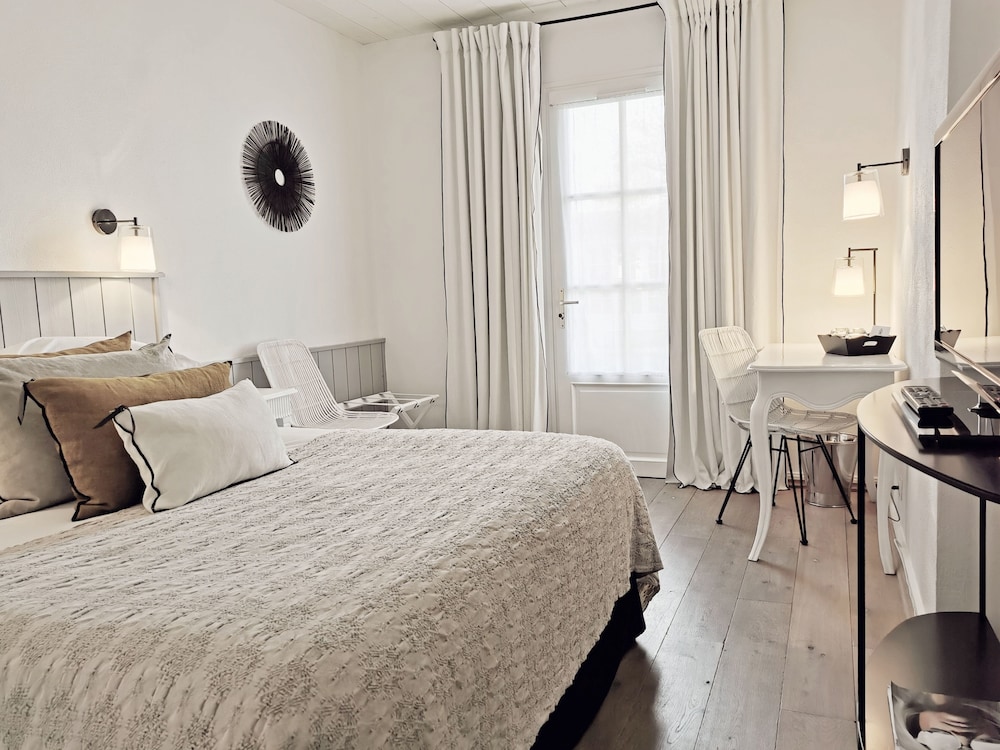 SUPERIOR, DOUBLE BED