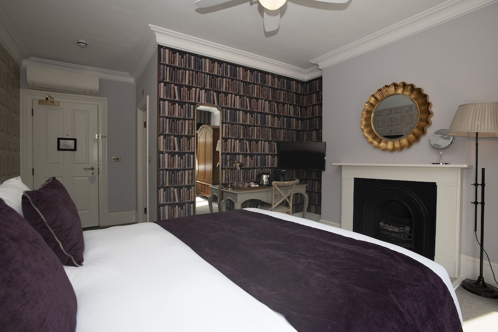 The Clerk &amp; Well Pub &amp; Rooms 22/52