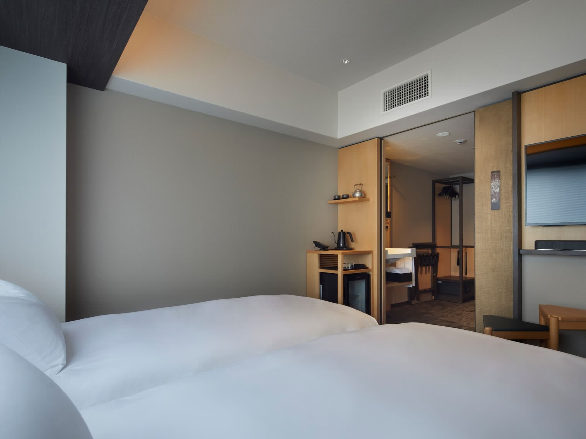 SUPERIOR, TWIN BEDS