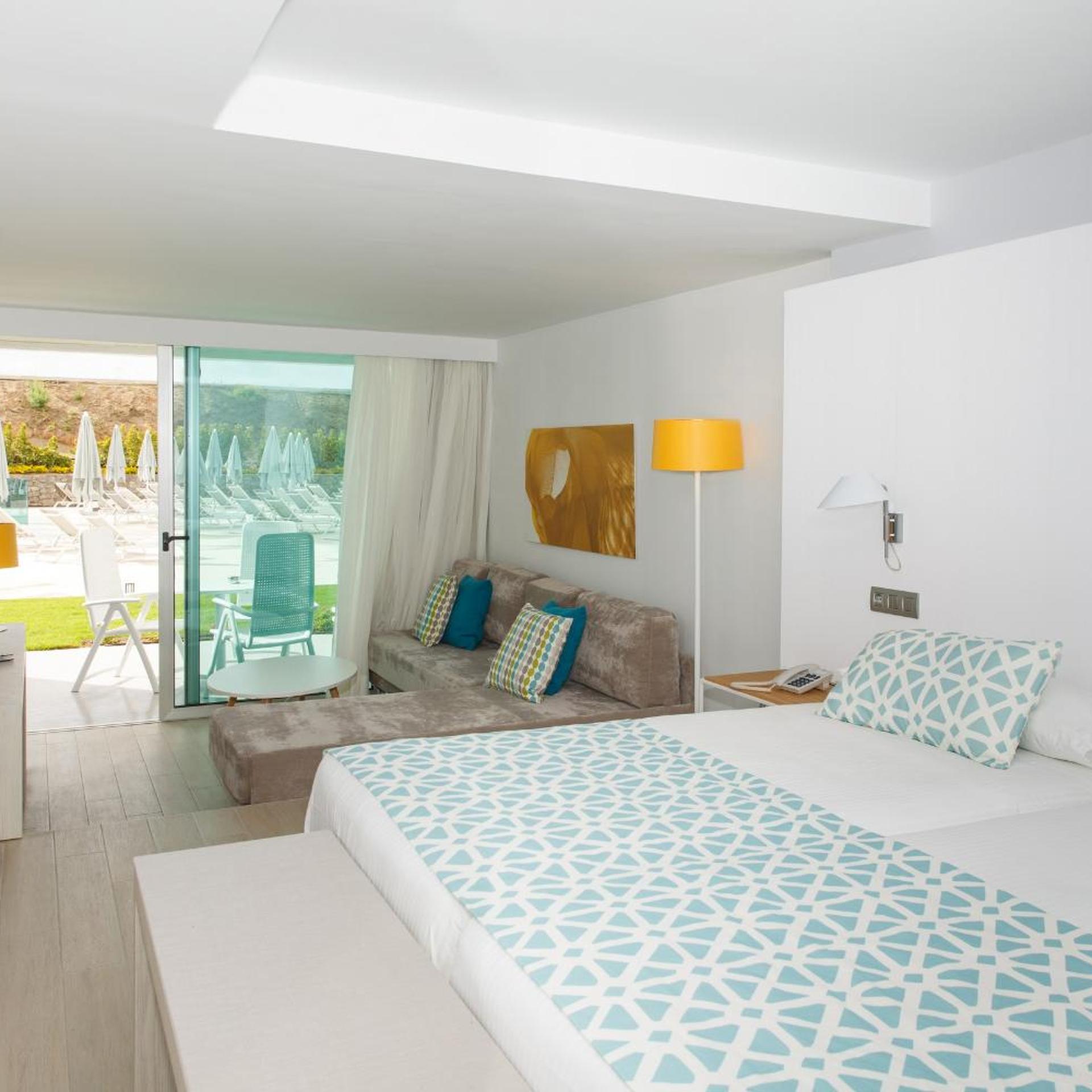Santa Monica Suites 18/53