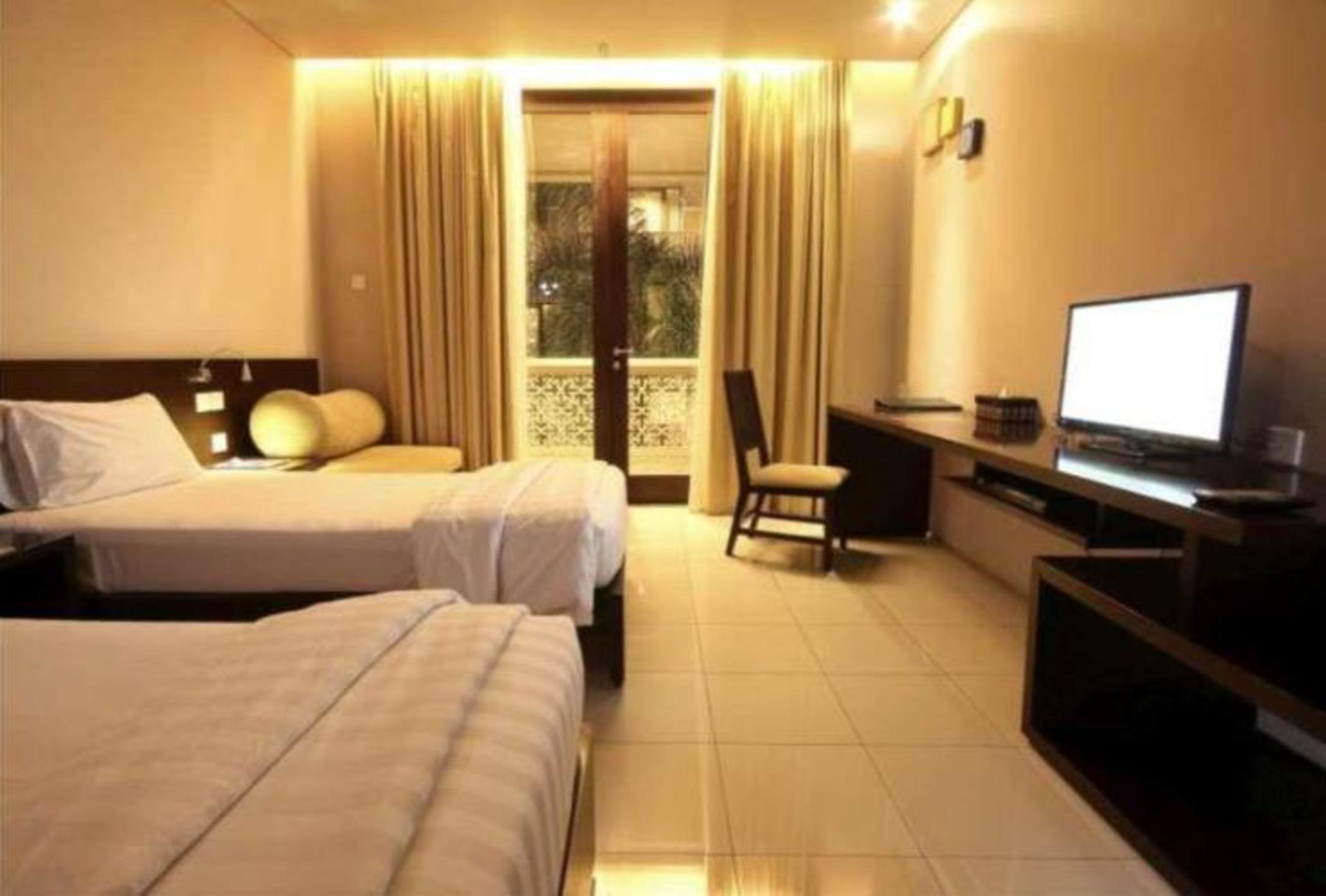 The Pade Hotel 7/22