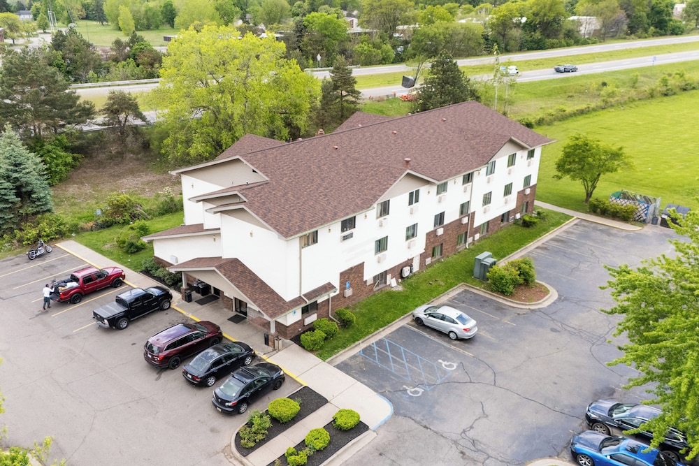 Super Inn by OYO Lansing MI 5/28