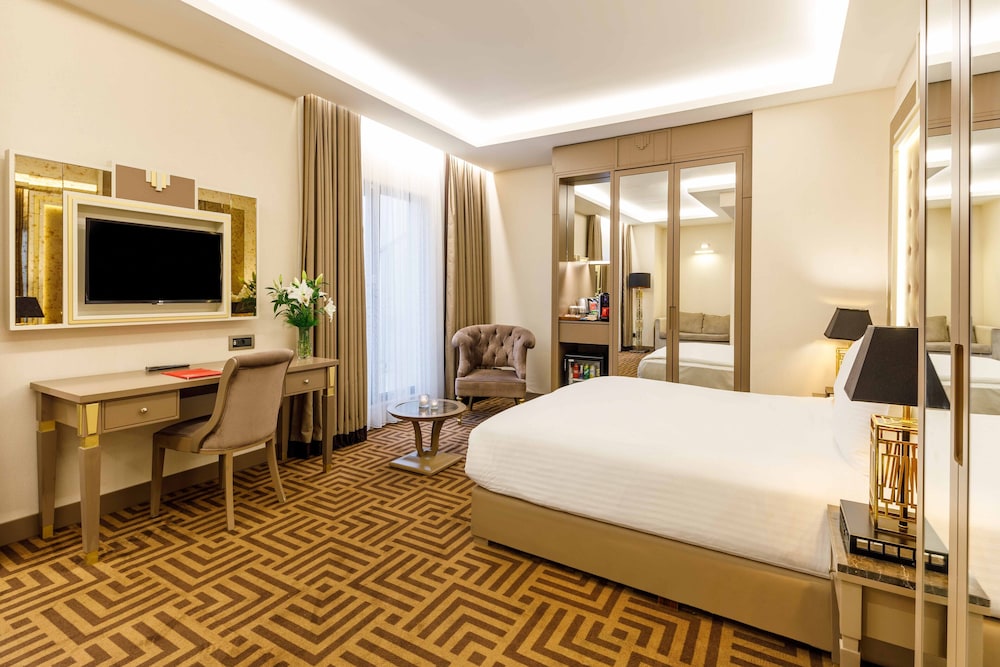 Ramada By Wyndham Istanbul Golden Horn 12/58