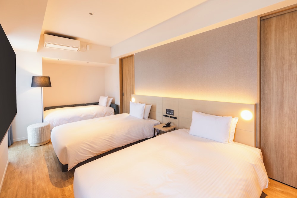 RESIDENTIAL, COMFORT, TWIN BEDS, WASHING MACHINE, KITCHEN