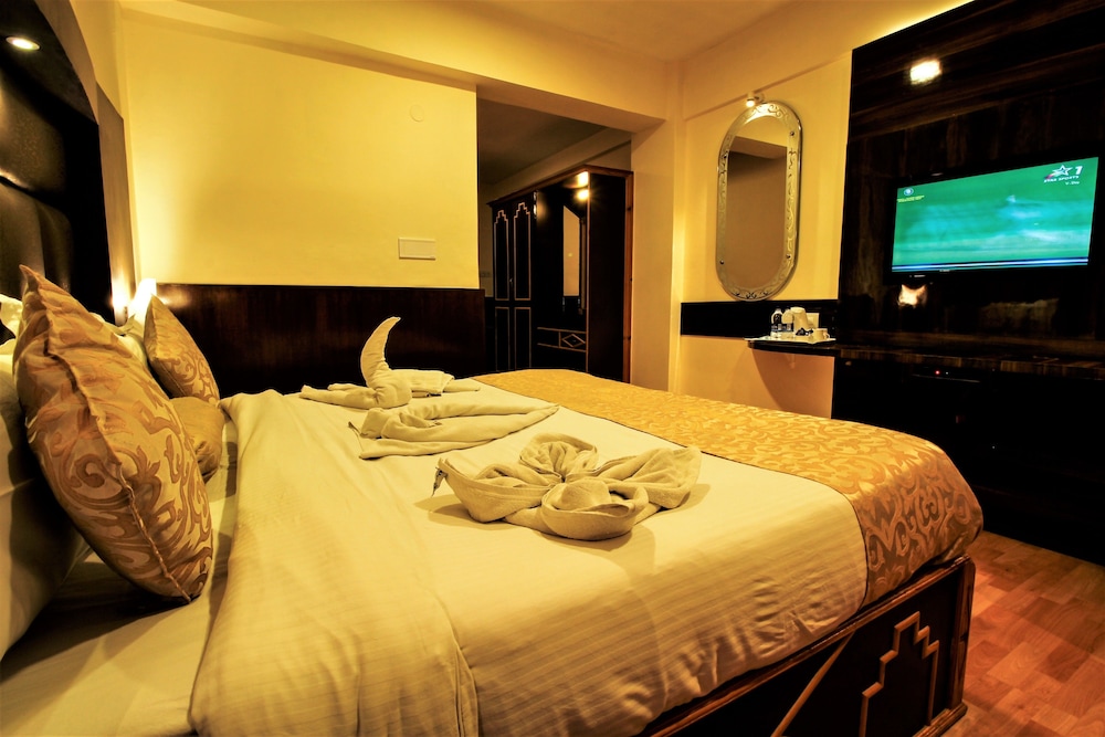 Welcome Hotel At Srinagar 13/50