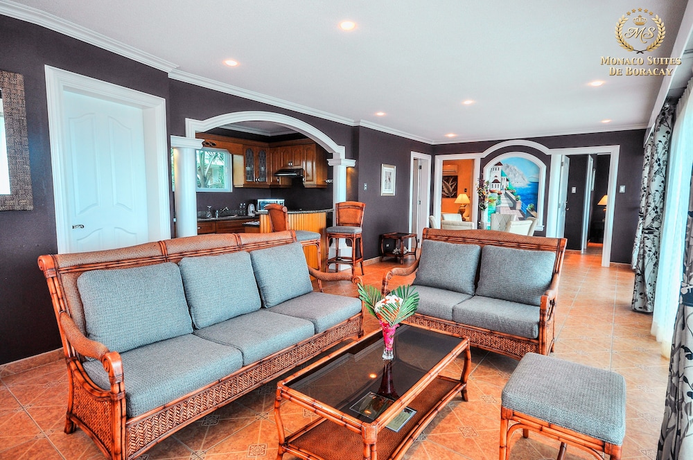 Monaco Suites De Boracay 24/44