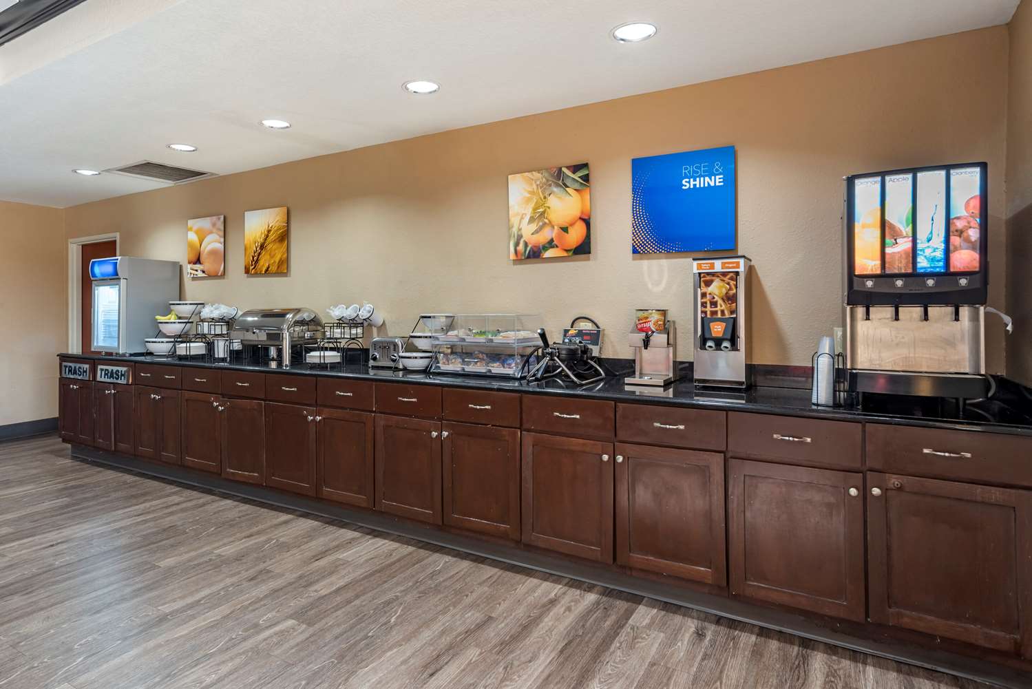 Comfort Inn & Suites Clinton - Jackson West 5/26